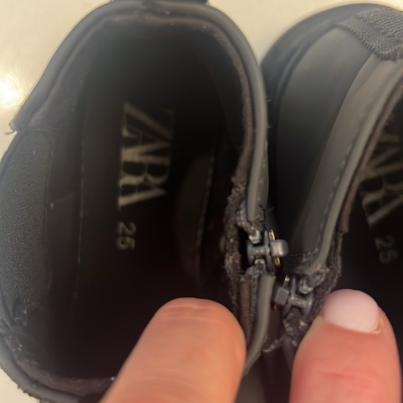 Zara toddler rain boots EUC euro size 25 - Picture 2 of 6